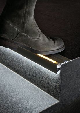 LED-профиль для ступеней KLUS STEP черный, 1 метр